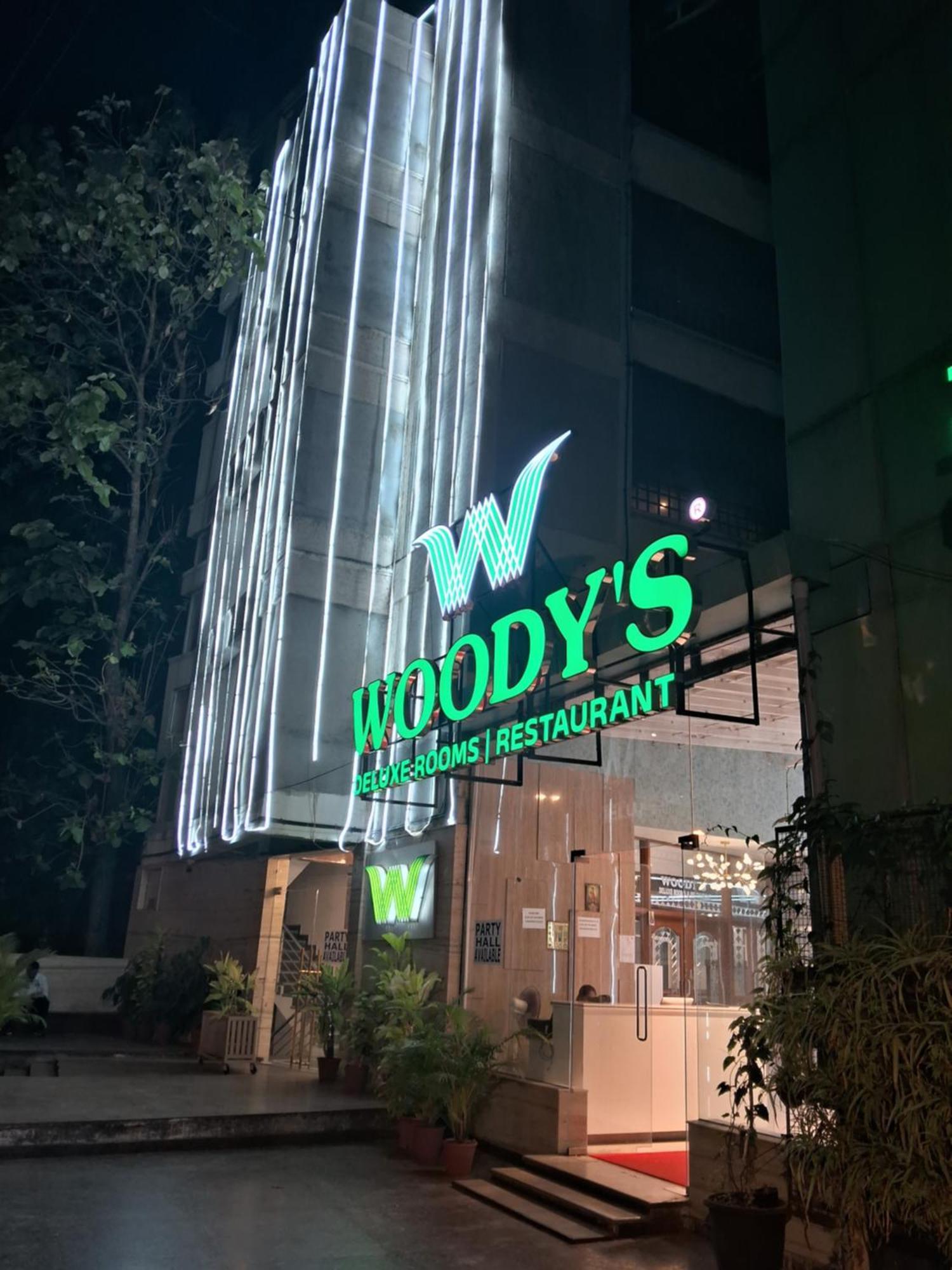 Hotel Woody's Bengaluru Zewnętrze zdjęcie