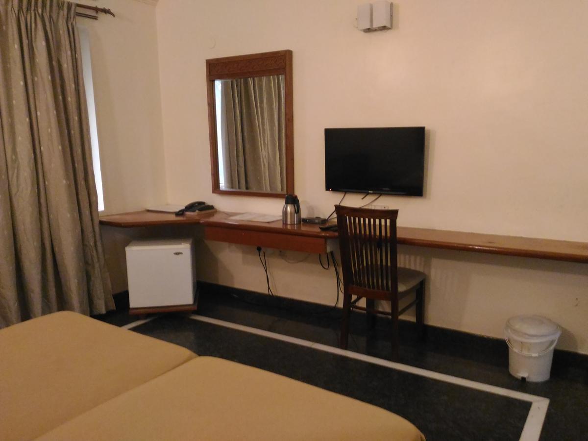 Hotel Woody's Bengaluru Zewnętrze zdjęcie